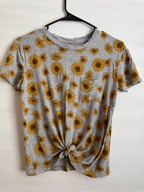 No Boundaries Gray Tee with Mustard Sunflower Print and Front Twist